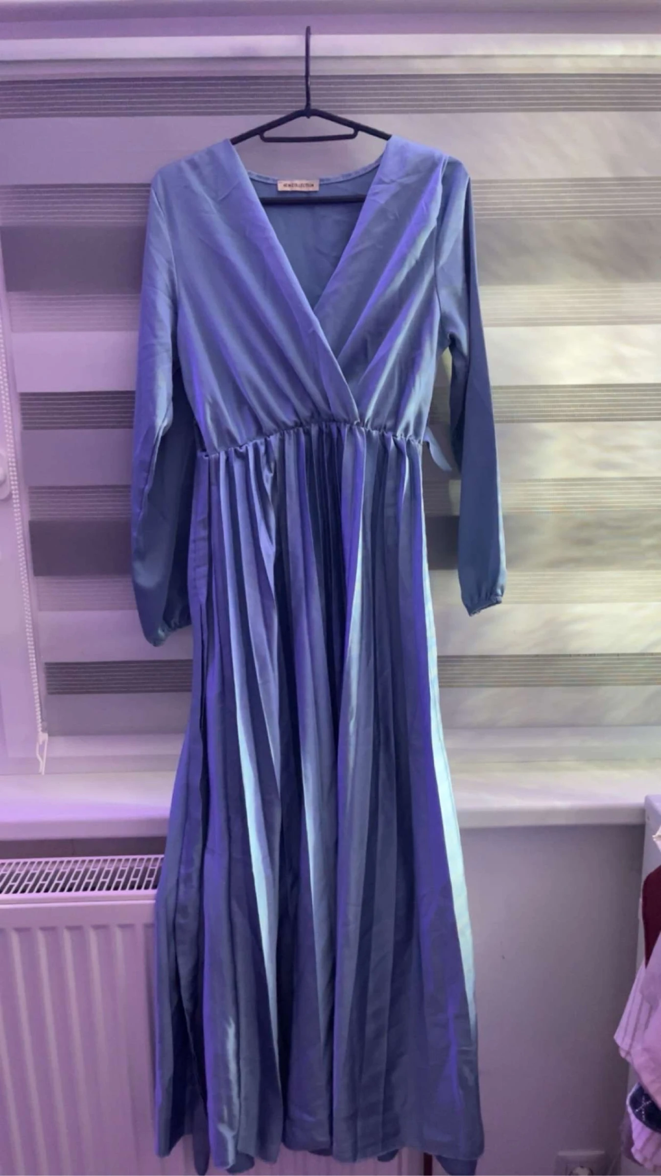 Robe longue plissée